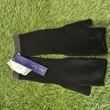 GL785 - 2501 felted lambswool wrist warmers